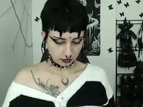 Snapshot of n0sferatus__ chatting on 10-29-25, 03:53 n0sferatus online show from 10-29-25, 03:53