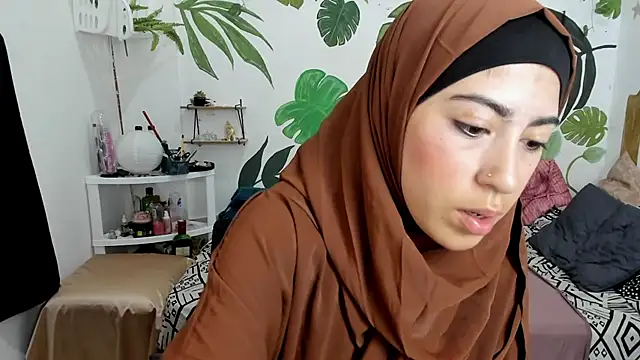 Snapshot of chaymae_nah_ chatting on 12-02-25, 05:13 chaymae nah online show from 12-02-25, 05:13