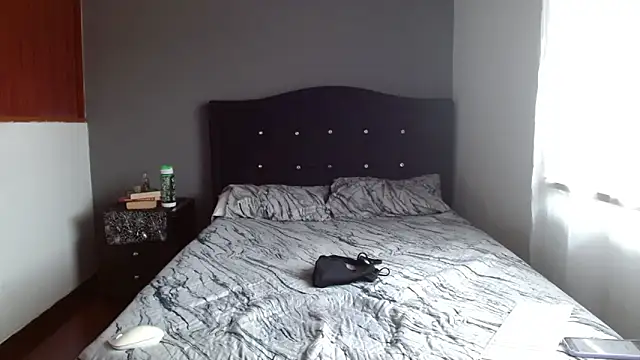 Emilia 1995 online show from 01-16-26, 04:00