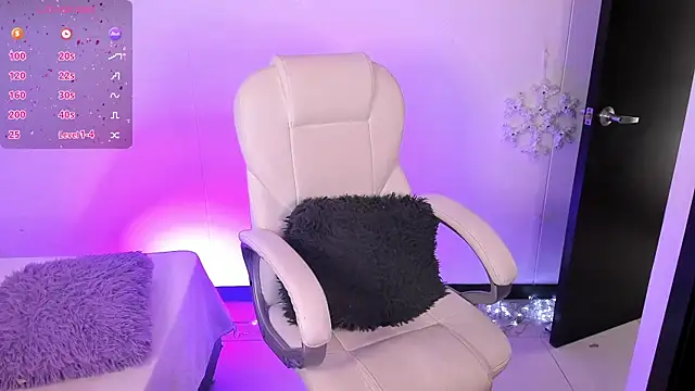 Snapshot of nyna_1 chatting on 03-18-25, 09:32 nyna 1 online show from 03-18-25, 09:32