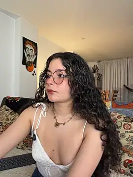 Snapshot of Antoniart_ chatting on 02-12-26, 03:01 Antoniart online show from 02-12-26, 03:01