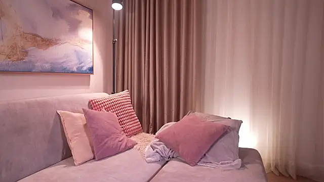 Snapshot of pauline__7 chatting on 10-23-25, 06:06 pauline 7 online show from 10-23-25, 06:06