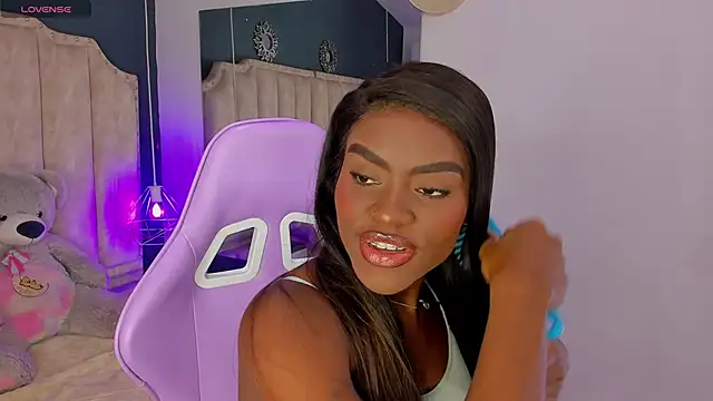 Snapshot of IsabellaBromsS chatting on 01-20-25, 09:32 IsabellaBromsS online show from 01-20-25, 09:32