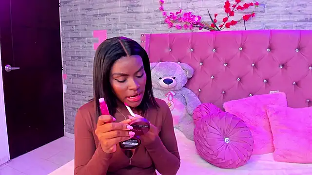 Snapshot of IsabellaBromsS chatting on 02-21-25, 09:22 IsabellaBromsS online show from 02-21-25, 09:22