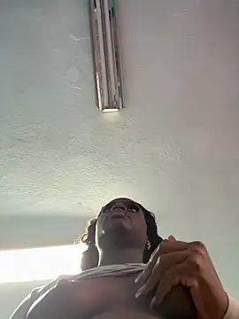 Snapshot of IsabellaBromsS chatting on 12-13-25, 10:48 IsabellaBromsS online show from 12-13-25, 10:48