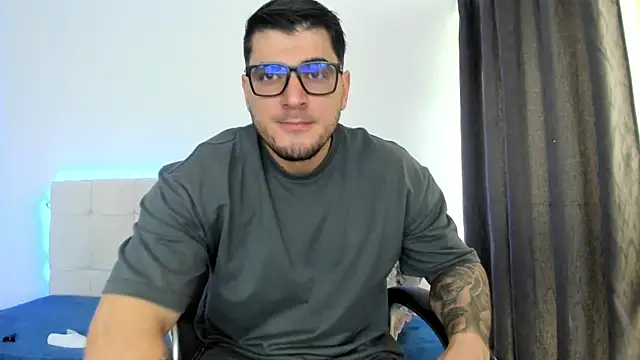 Snapshot of Teilor_Creed chatting on 12-17-25, 08:15 Teilor Creed online show from 12-17-25, 08:15