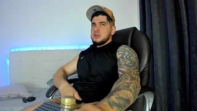 Snapshot of Teilor_Creed chatting on 02-03-26, 10:15 Teilor Creed online show from 02-03-26, 10:15