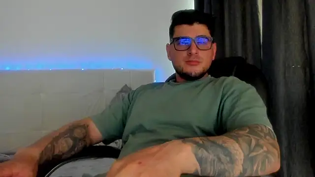 Snapshot of Teilor_Creed chatting on 03-08-26, 07:17 Teilor Creed online show from 03-08-26, 07:17