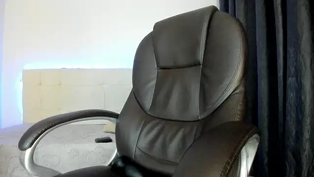 Snapshot of Teilor_Creed chatting on 03-18-26, 12:25 Teilor Creed online show from 03-18-26, 12:25