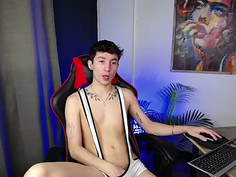 Snapshot of SebasstianGrand chatting on 02-21-25, 11:43 SebasstianGrand online show from 02-21-25, 11:43