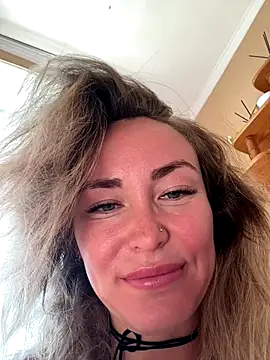 Snapshot of LovenseLush chatting on 09-11-25, 09:20 LovenseLush online show from 09-11-25, 09:20