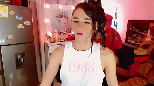 Snapshot of AngelicaDark chatting on 01-28-25, 11:17 AngelicaDark online show from 01-28-25, 11:17