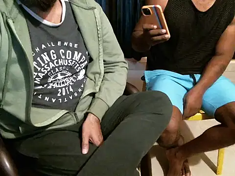 Snapshot of indianbull2023 chatting on 12-23-25, 07:06 indianbull2023 online show from 12-23-25, 07:06