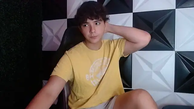 Dani cumboy online show from 01-05-25, 01:35