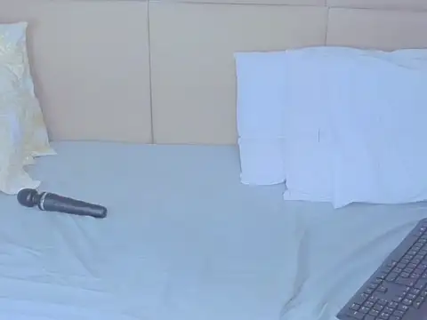 Snapshot of sorafire chatting on 09-09-25, 01:10 sorafire online show from 09-09-25, 01:10