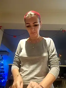 Snapshot of Evadesirex46 chatting on 12-15-24, 01:54 Evadesirex46 online show from 12-15-24, 01:54