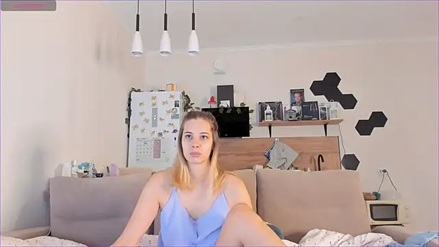 Girl alone home online show from 09-08-25, 02:16