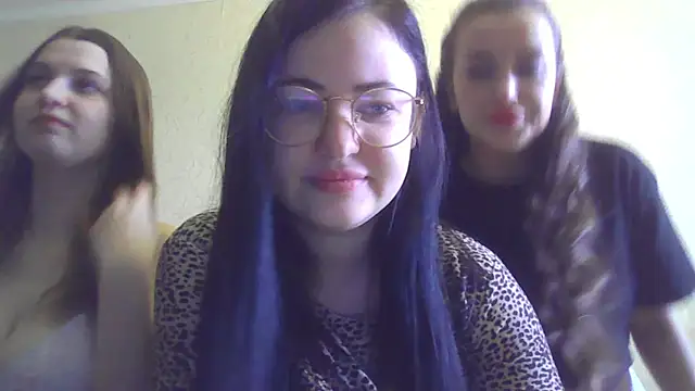 German Eva online show from 03-10-25, 10:48