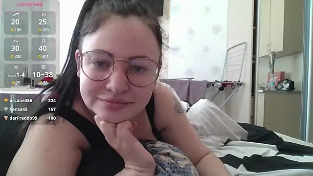 German Eva online show from 03-12-25, 12:04