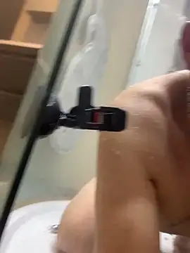 Snapshot of Bigtoyaddict chatting on 10-26-25, 04:40 Bigtoyaddict online show from 10-26-25, 04:40