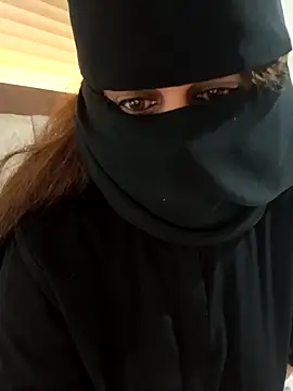 Snapshot of Saakoora chatting on 12-17-25, 01:50 Saakoora online show from 12-17-25, 01:50