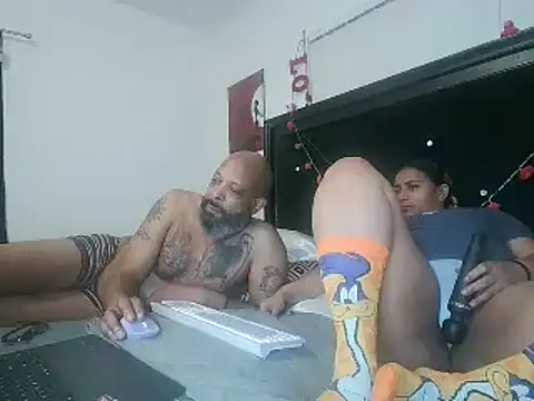 MrAndMrsCrook online show from 03-02-25, 04:39