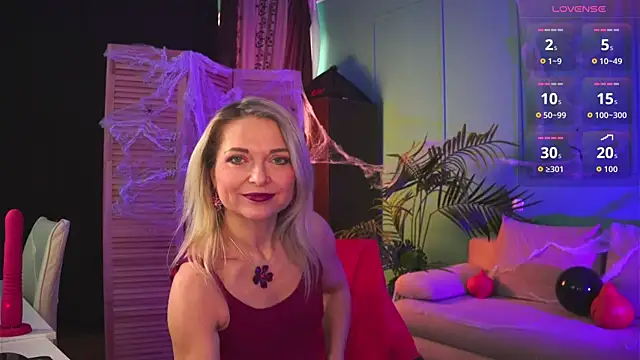 Gloria Lovely online show from 11-04-25, 10:58