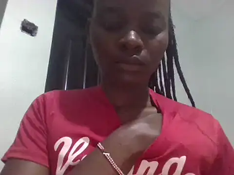 Snapshot of sweet_love00 chatting on 02-08-25, 02:26 sweet love00 online show from 02-08-25, 02:26