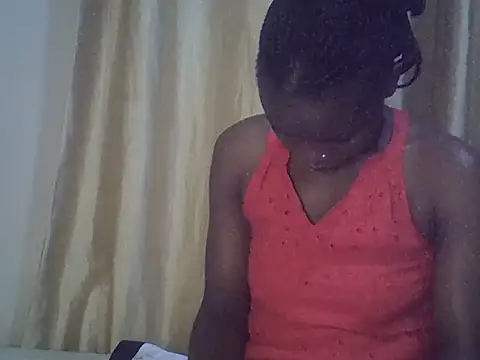 Snapshot of sweet_love00 chatting on 11-21-25, 06:39 sweet love00 online show from 11-21-25, 06:39