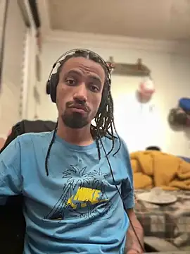 Snapshot of hotcamboy420 chatting on 12-11-24, 05:43 hotcamboy420 online show from 12-11-24, 05:43