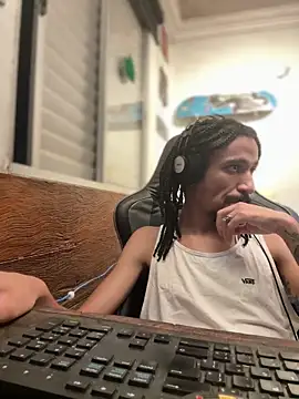 Snapshot of hotcamboy420 chatting on 02-20-25, 04:39 hotcamboy420 online show from 02-20-25, 04:39