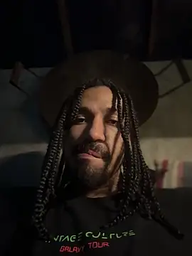 Snapshot of hotcamboy420 chatting on 02-21-25, 05:24 hotcamboy420 online show from 02-21-25, 05:24