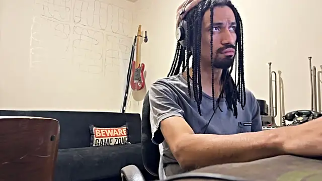 Snapshot of hotcamboy420 chatting on 10-23-25, 04:34 hotcamboy420 online show from 10-23-25, 04:34