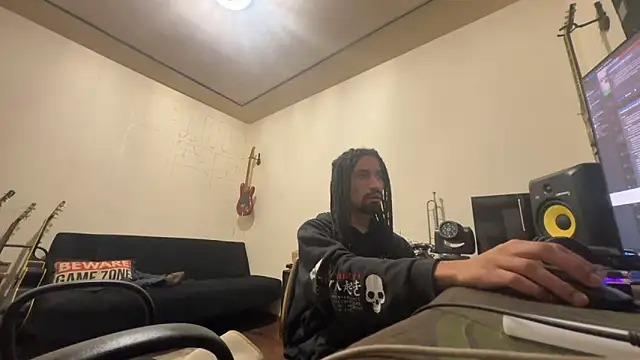 Snapshot of hotcamboy420 chatting on 10-24-25, 05:26 hotcamboy420 online show from 10-24-25, 05:26