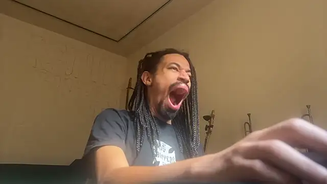 Snapshot of hotcamboy420 chatting on 11-01-25, 03:58 hotcamboy420 online show from 11-01-25, 03:58