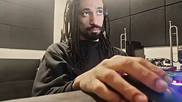 Snapshot of hotcamboy420 chatting on 11-10-25, 04:11 hotcamboy420 online show from 11-10-25, 04:11