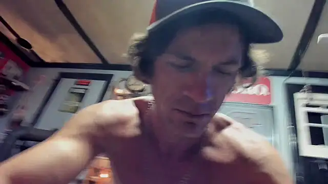 Snapshot of mowingman26 chatting on 12-02-25, 09:25 mowingman26 online show from 12-02-25, 09:25