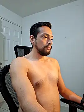 Andresarr93 online show from 11-28-25, 08:22