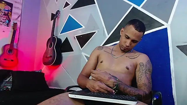 MagnusFrost online show from 09-21-25, 09:00