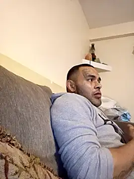 Houstonslong1 online show from 12-24-24, 10:17