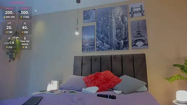 Snapshot of LynnSam_ chatting on 02-02-25, 01:19 LynnSam online show from 02-02-25, 01:19