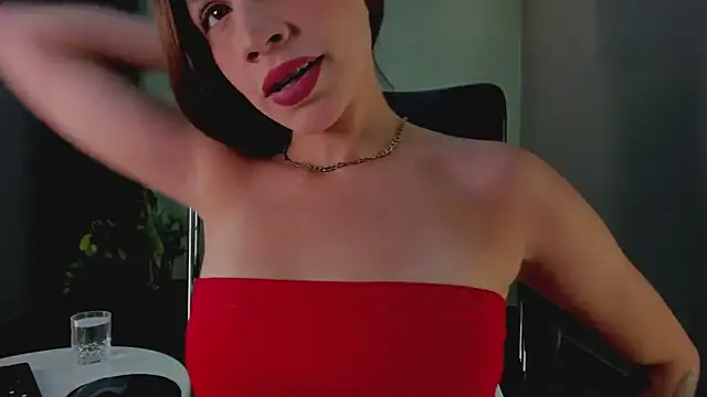 Snapshot of LynnSam_ chatting on 02-05-25, 12:42 LynnSam online show from 02-05-25, 12:42