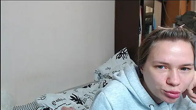 Snapshot of leila_bambi_ chatting on 12-23-24, 04:22 leila bambi online show from 12-23-24, 04:22