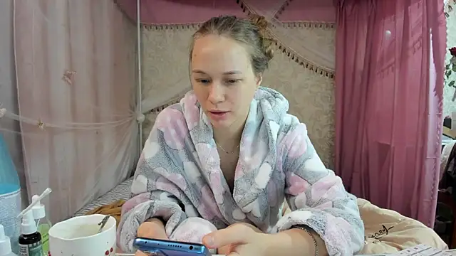 leila bambi  online show from 02-16-26, 02:02