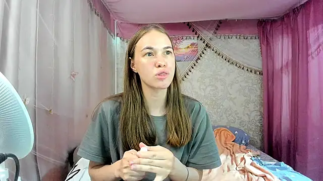 leila bambi  online show from 06-09-26, 07:20