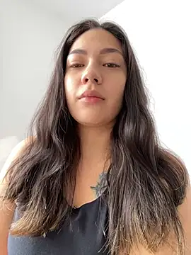 Latina vanessa online show from 03-22-25, 06:25