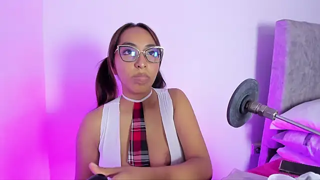 Leticia brownn1 online show from 03-02-26, 07:43