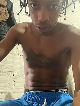 Snapshot of Larry-n-clouds chatting on 11-27-25, 02:08 Larry-n-clouds online show from 11-27-25, 02:08