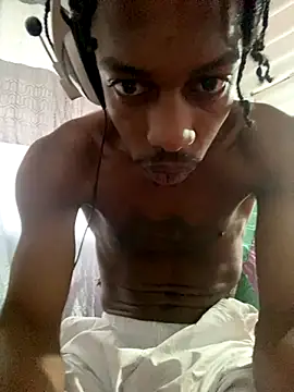 Snapshot of Larry-n-clouds chatting on 12-16-25, 01:05 Larry-n-clouds online show from 12-16-25, 01:05