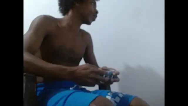 Snapshot of Larry-n-clouds chatting on 02-06-26, 02:16 Larry-n-clouds online show from 02-06-26, 02:16